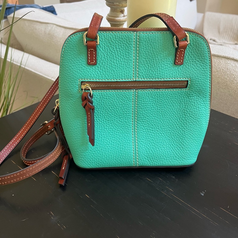 Dooney & Bourke Trixie leather crossbody bag in color Jade. New Without Tags - Picture 3 of 10
